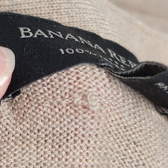 Banana Republic Factory Merino Wool V- Neck Cardigan Size xs. - Picture 11 of 11